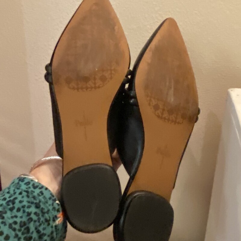 Blk Lther Knot Mule<br />
Black<br />
Size: 8 R $120