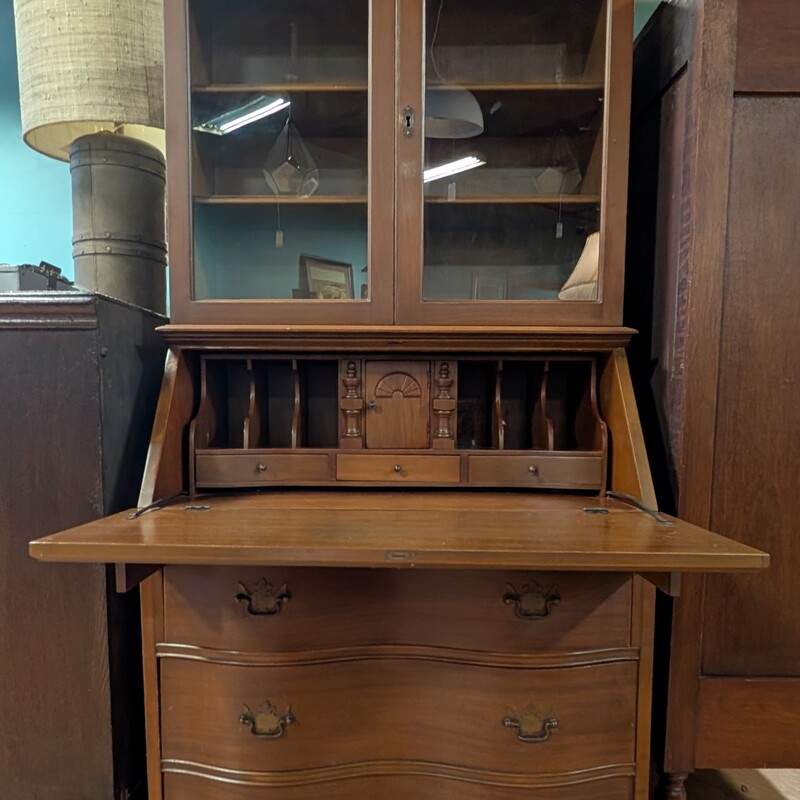Vintage Barnett Secretary, Small
29.5w x 16-27d x 61h
Desk Height 25h