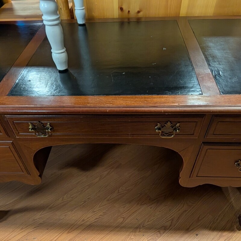 Rosewood Custom Executive, Thailand, 4 Drawer
60 x 30 x 30h
