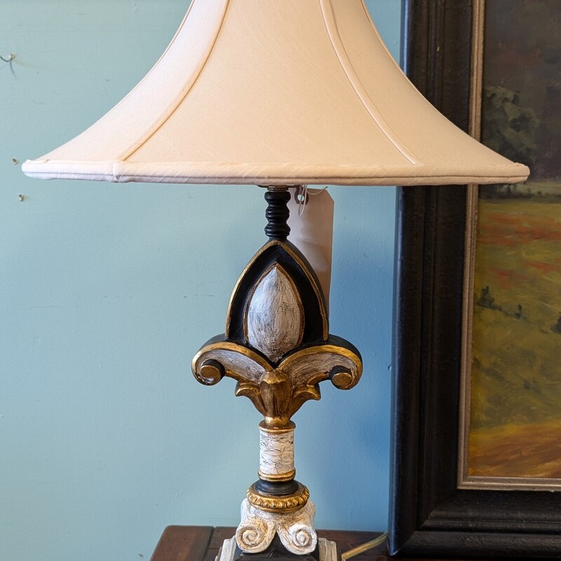 Fleur De Lis Table Lamp, PAIR
Black, White and Gold
16 x 27h
