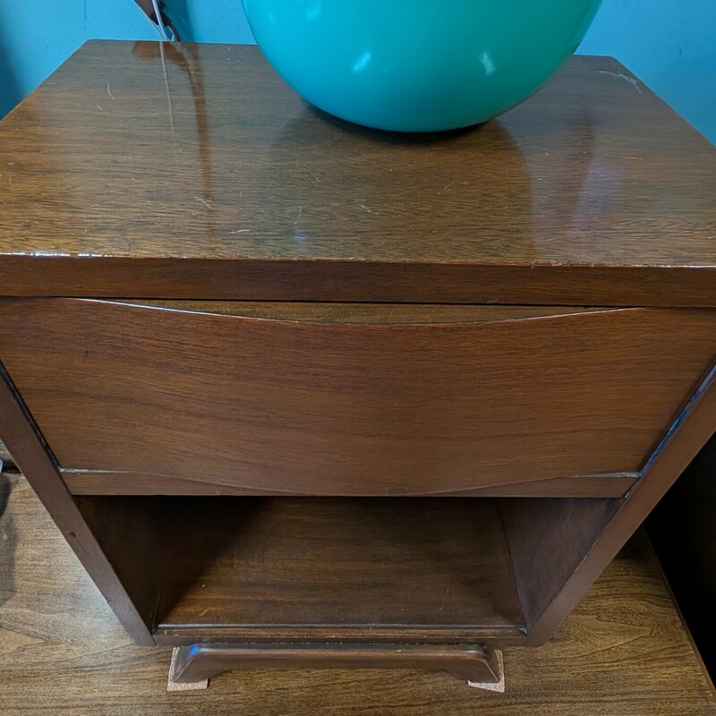 Mid Century Curved Side, Dark Stain, Drawer
20 x 14 x 27h