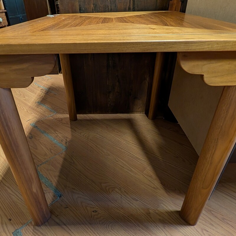 Mid Mod Inlay Side Table, Light Stain
24 x 30 x 24h