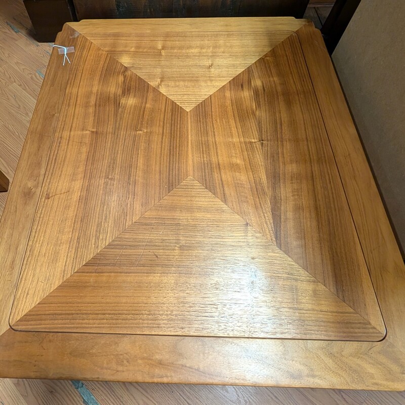 Mid Mod Inlay Side Table, Light Stain
24 x 30 x 24h