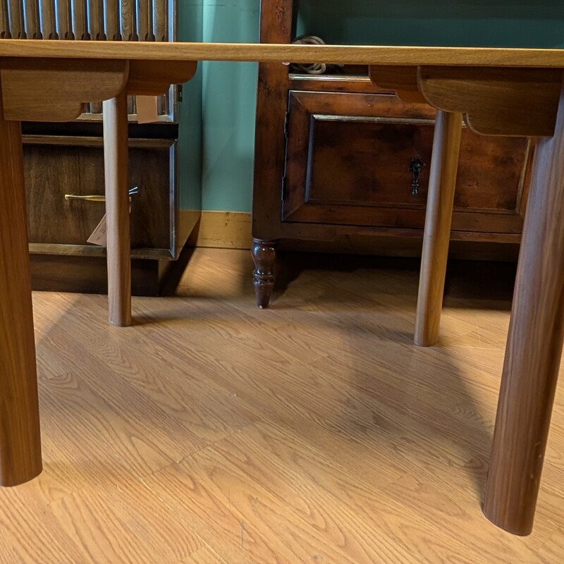 Mid Mod Inlay Side Table, Light Stain
24 x 30 x 24h