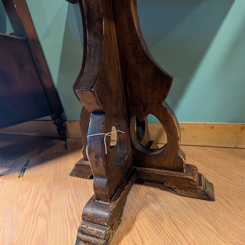 Wood W/Base Cutouts, Dark Stain, Square
28 x 28 x 27h