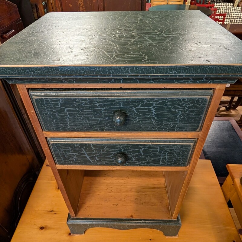 Crackle Painted Side Table, Green, 2 Drawer
20 x 17.5 x 30h