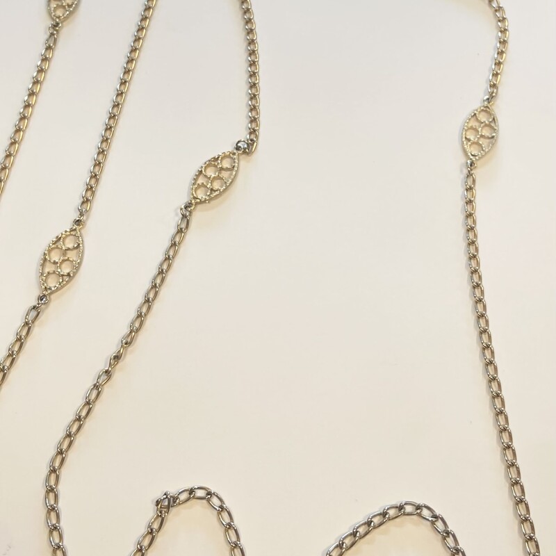 Gld Cutout Lng Necklace<br />
Gold<br />
Size: Necklace