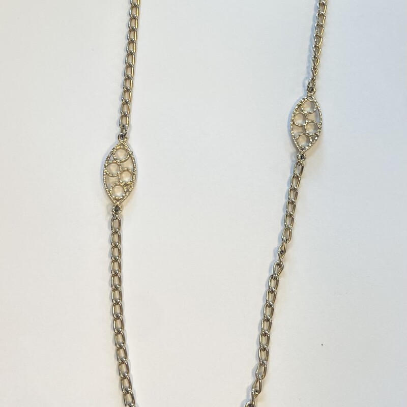 Gld Cutout Lng Necklace