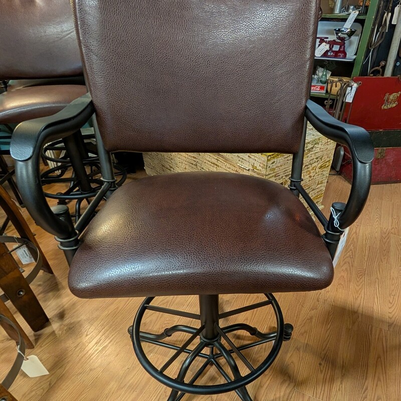 Wesley Allen Tilt Swivel, Brown Leather
28 x 28 x 44h
Seat Height 29in