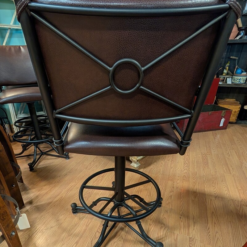 Wesley Allen Tilt Swivel, Brown Leather
28 x 28 x 44h
Seat Height 29in