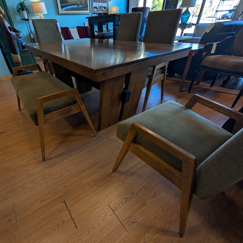 Canadel Market Street, Bench, 4 Chairs<br />
Olive Green, Medium Stain<br />
72 x 40<br />
Seat Height 19in
