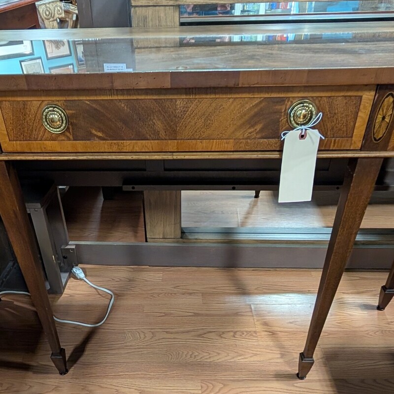 Hekman Copley Console, Glass Top, Drawer
54 x 15 x 30.5