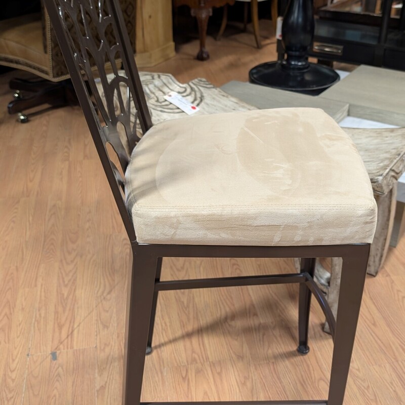 Johnson Casuals Cutout, Luca Eden
18 x 18 x 45.5h
SH 30in