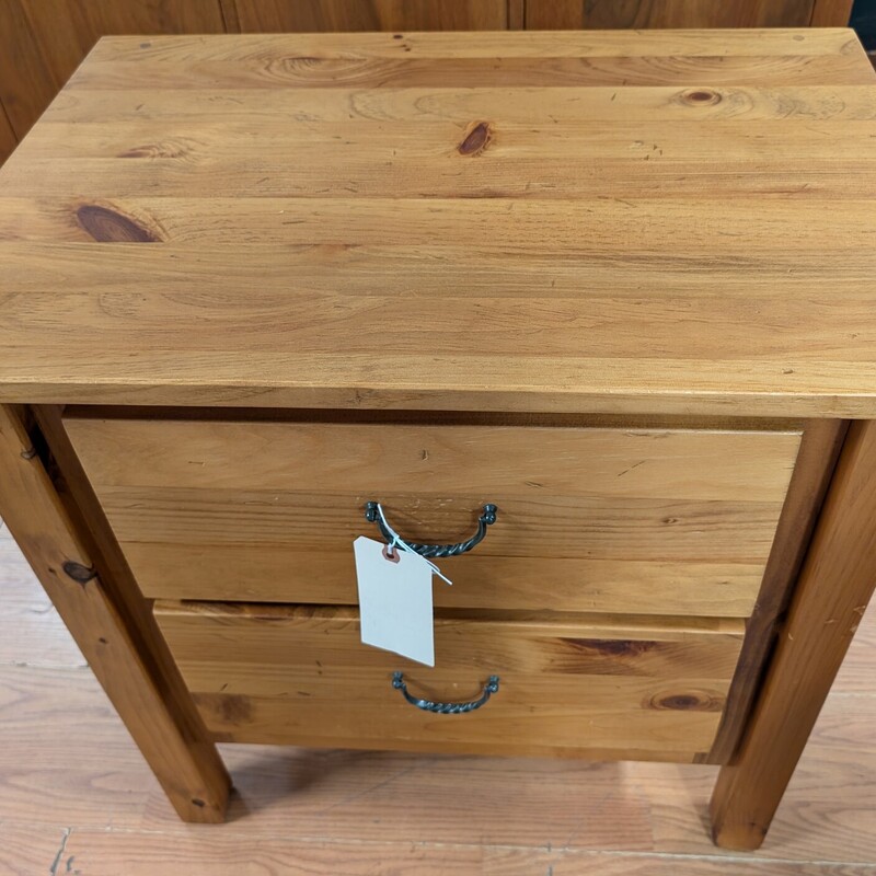 Rustic Pine Side Table, 2 Drawer
26.5 x 18 x 27h