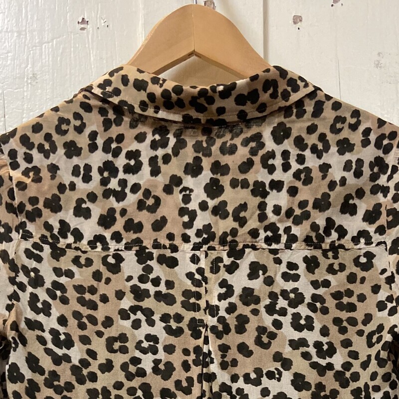 Br/Tn Leop Bttn Shirt<br />
Br/tan<br />
Size: XS R $78