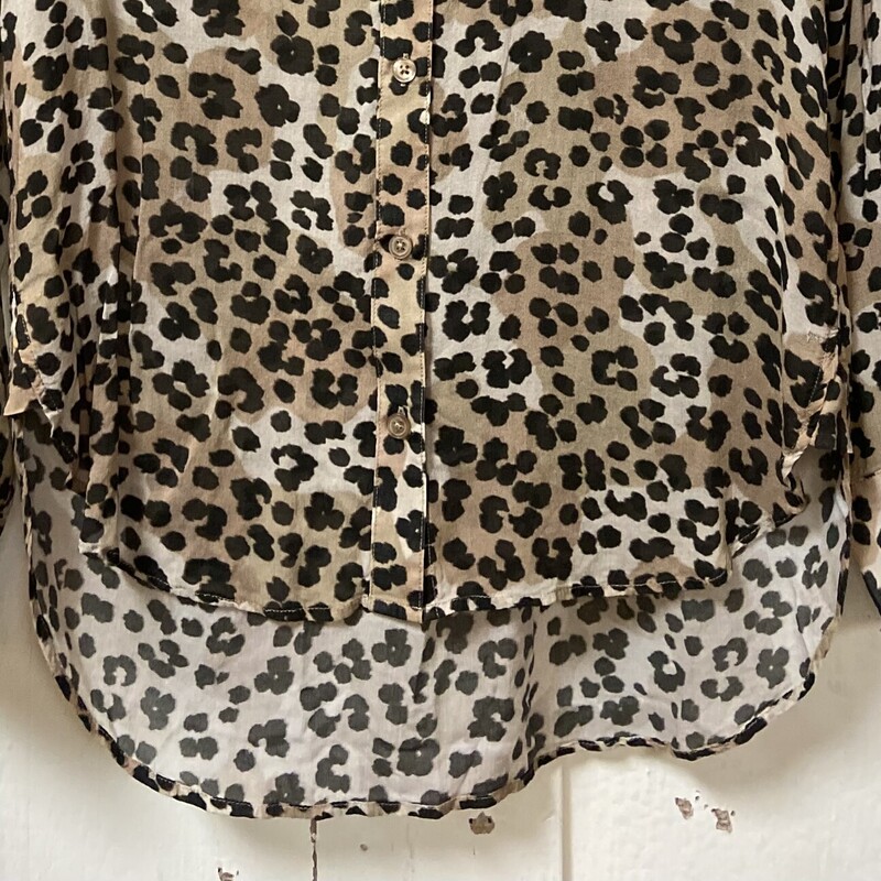 Br/Tn Leop Bttn Shirt<br />
Br/tan<br />
Size: XS R $78