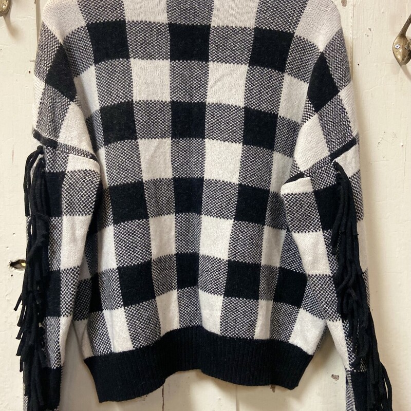 Bk/W Chck Wool Sweater<br />
Blk/W<br />
Size: XL R $155
