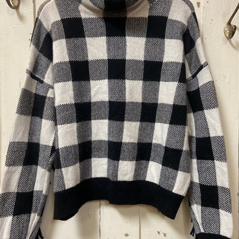 Bk/W Chck Wool Sweater<br />
Blk/W<br />
Size: XL R $155
