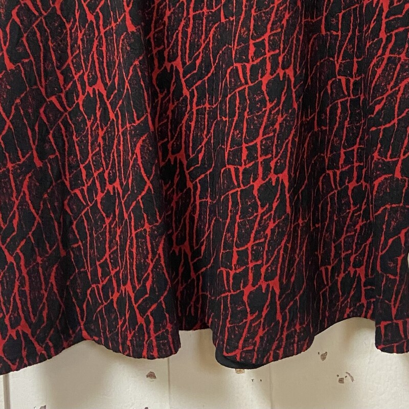 Blk/Rd Pat Top<br />
Blk/Red<br />
Size: 3X R$79