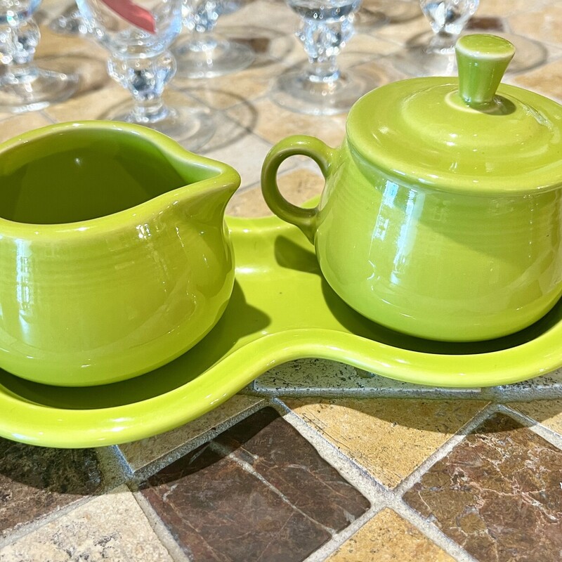 Sugar & Creamer & Tray, Fiestaware, Lime, Size: 3 Piece