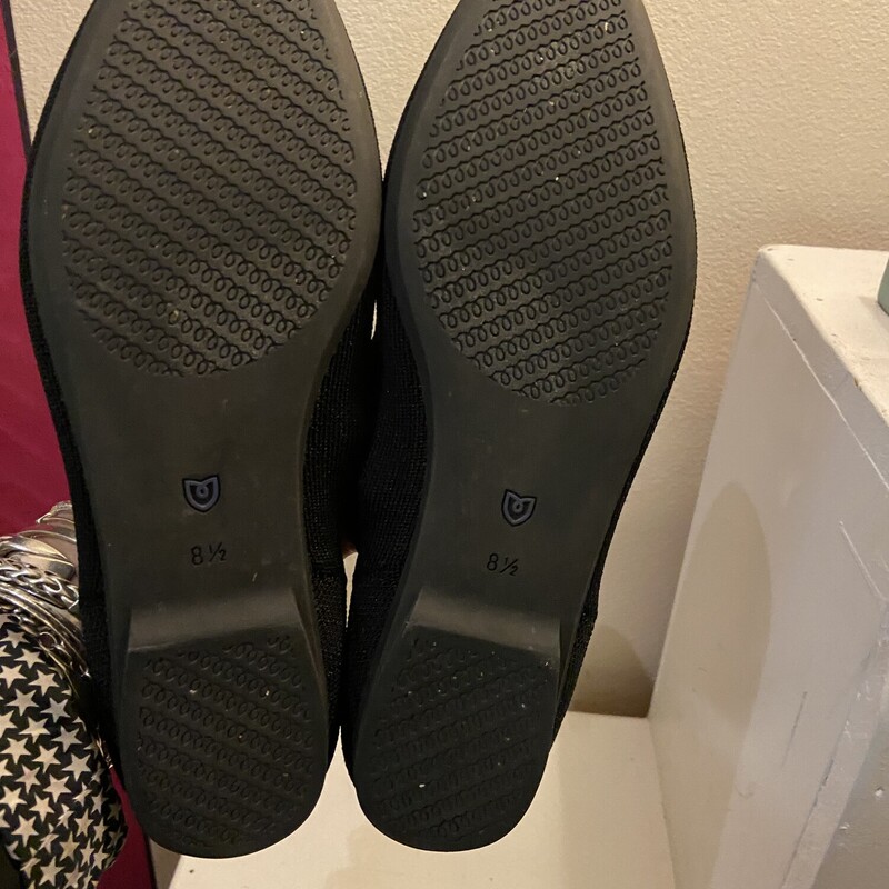 EUC Blk Fabric Flat<br />
Black<br />
Size: 9 R $155