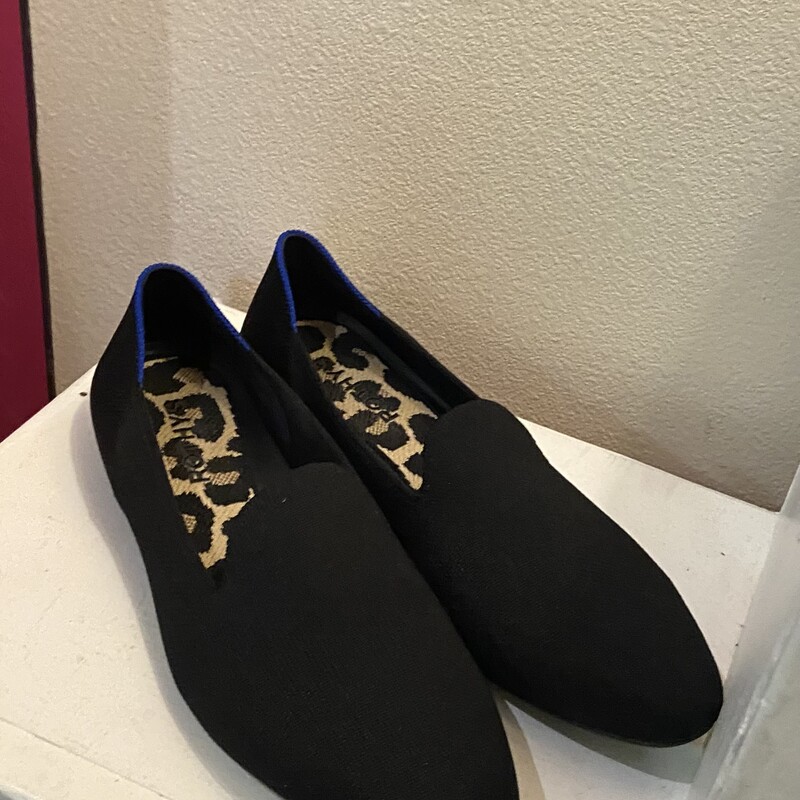 EUC Blk Fabric Flat<br />
Black<br />
Size: 9 R $155