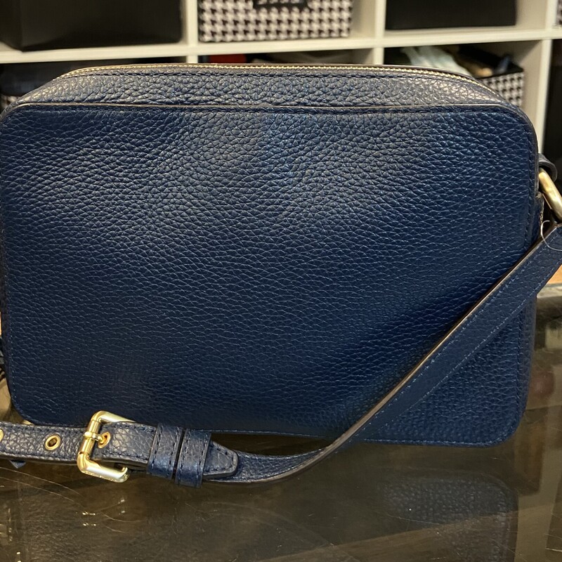 NWT Nvy Lther Grm Purse<br />
Navy<br />
Size: R $298