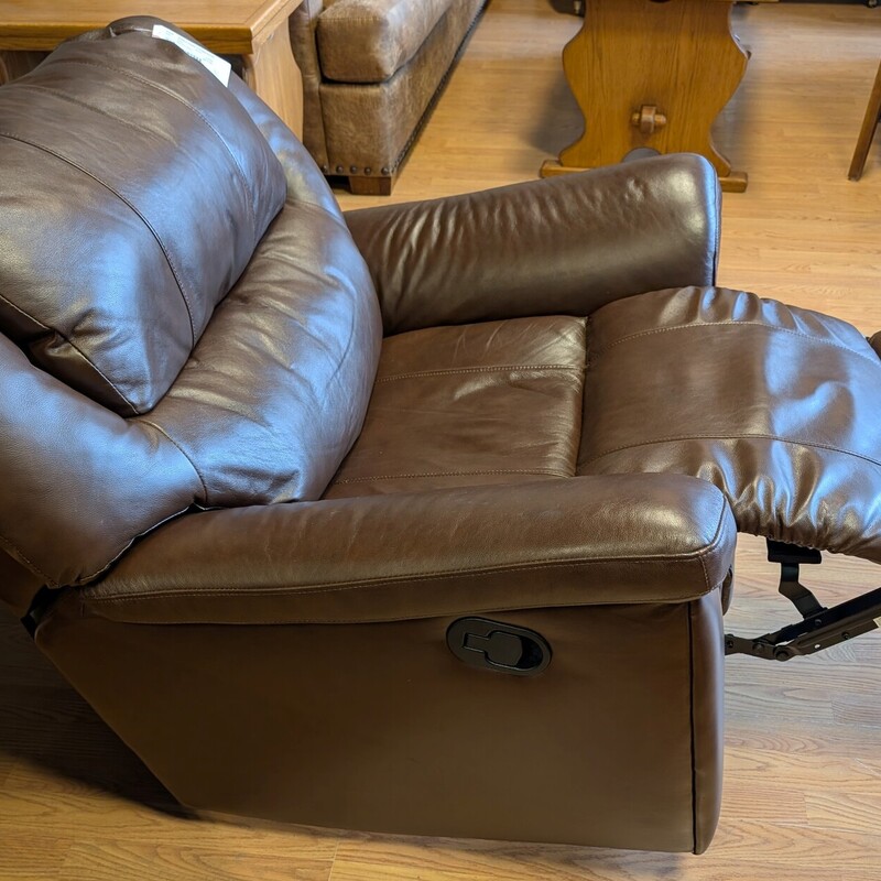 Recliner Chair, Brown 38 x 36 x 36h