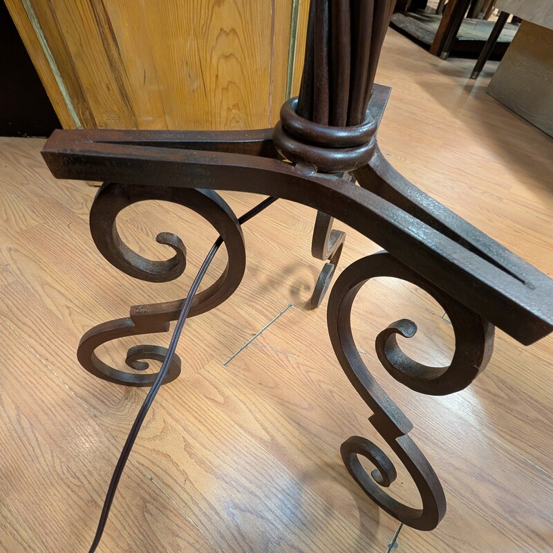 Iron Tripod Floor Lamp, Paper, Shade<br />
20 x 63h