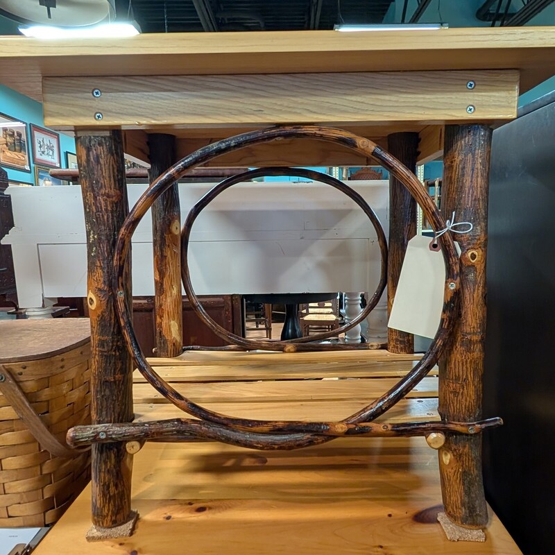 Bentwood Hickory Side, Shelf<br />
24 x 18 x 22h
