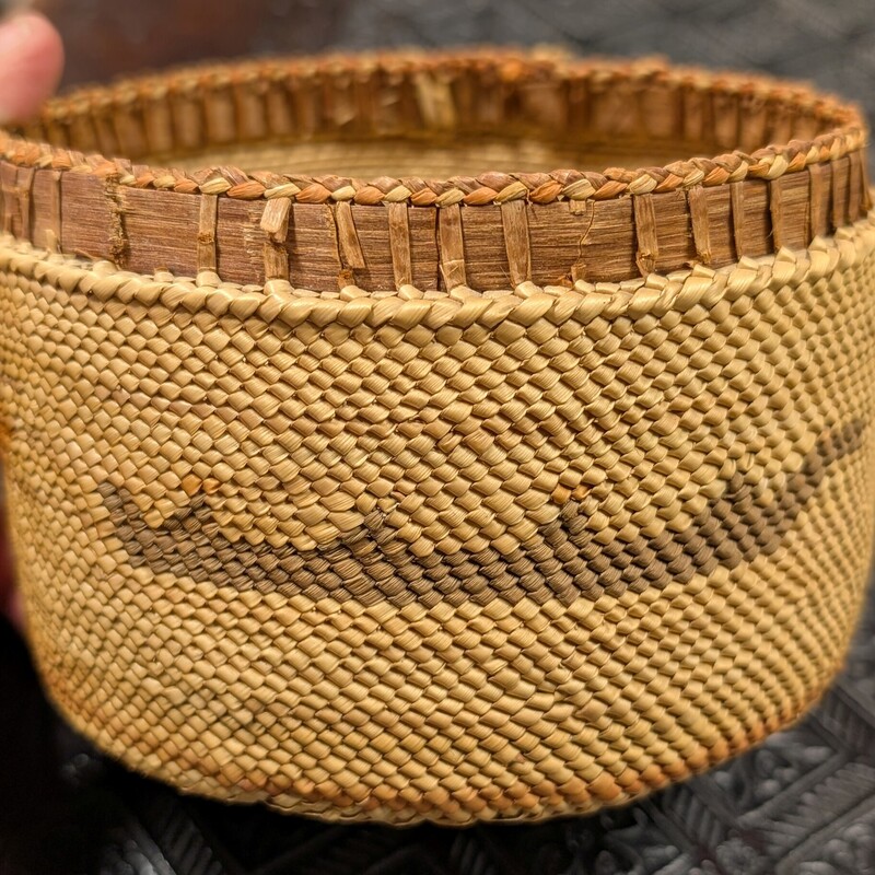 Makah Indians NW Basket,
5.5 x 3.5h