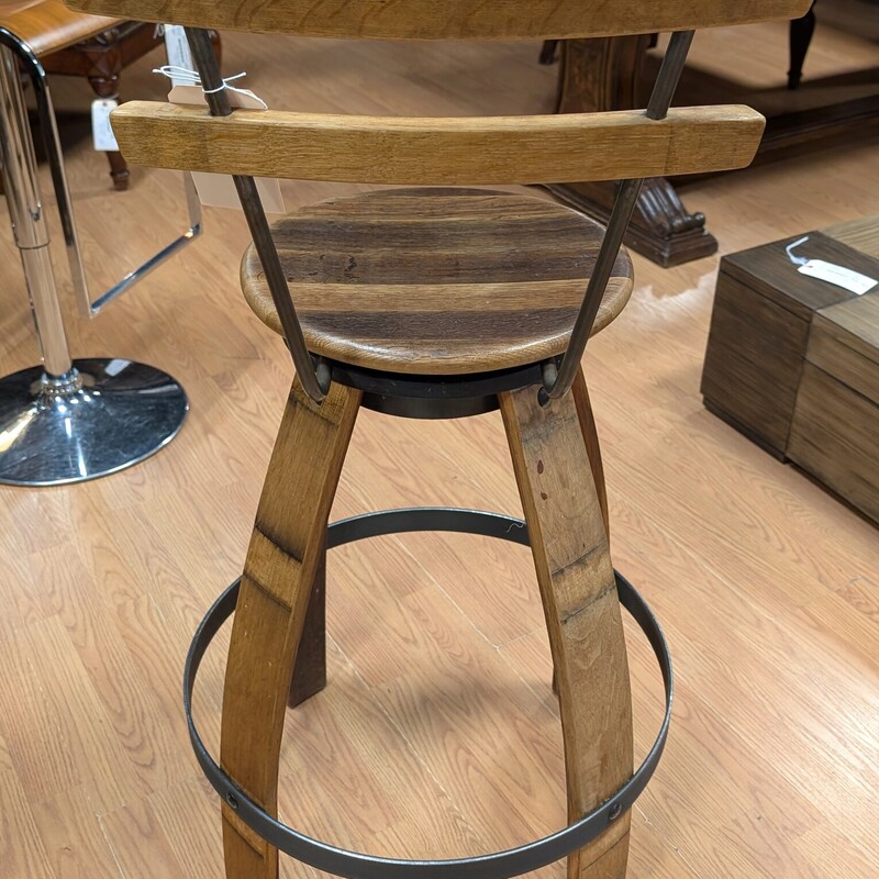 Barrel Stave Swivel<br />
21 x 43<br />
30 Seat Height