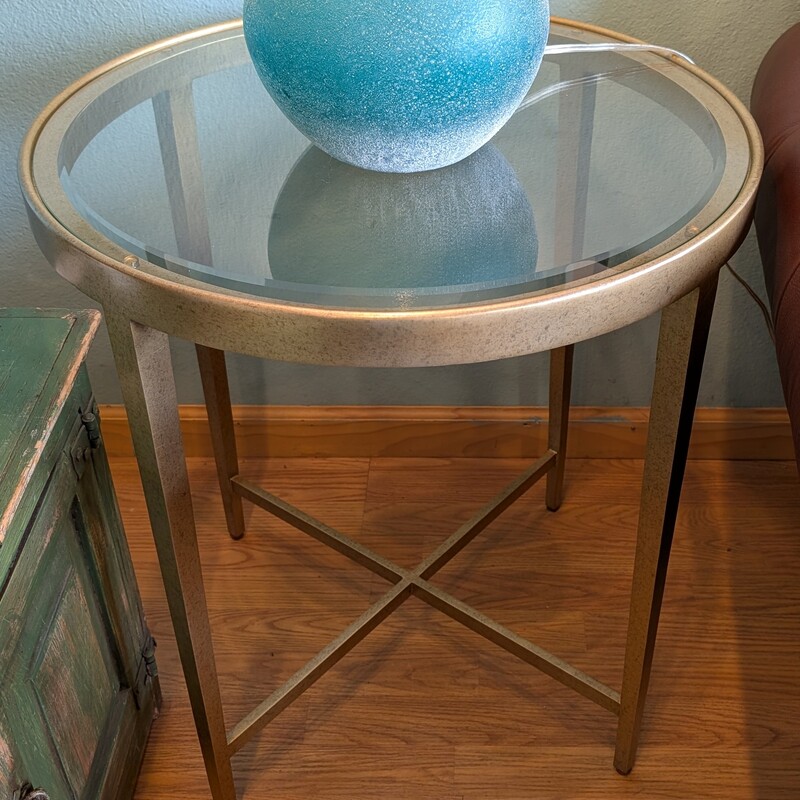 Round Glass Top Side, Gold, PAIR
25 x 25h