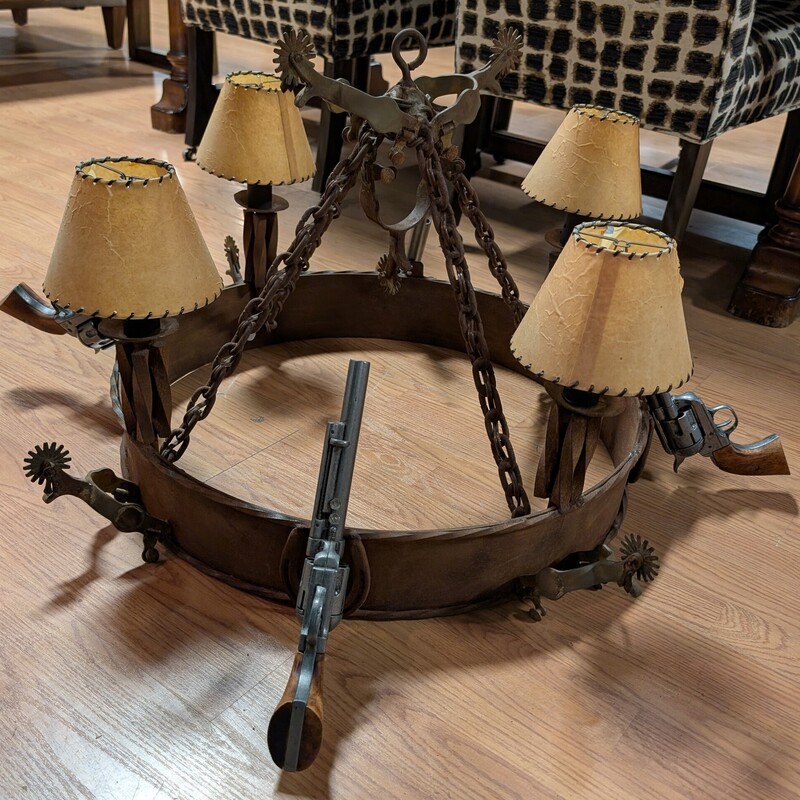 Chandelier Western Guns, Spurs, 4 Lights<br />
39w x 20h