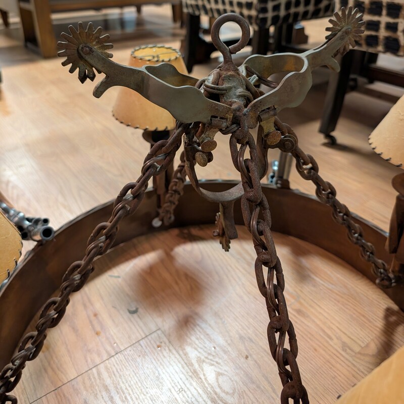 Chandelier Western Guns, Spurs, 4 Lights<br />
39w x 20h