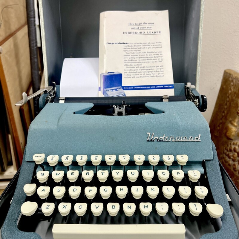 Typewriter Underwood Lead, Manual, Size: W/Case