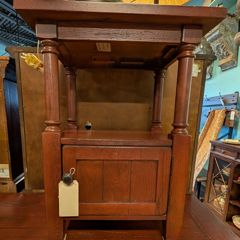 Attic Heirlooms W/Door, Dark Red
21 x 16 x 28h