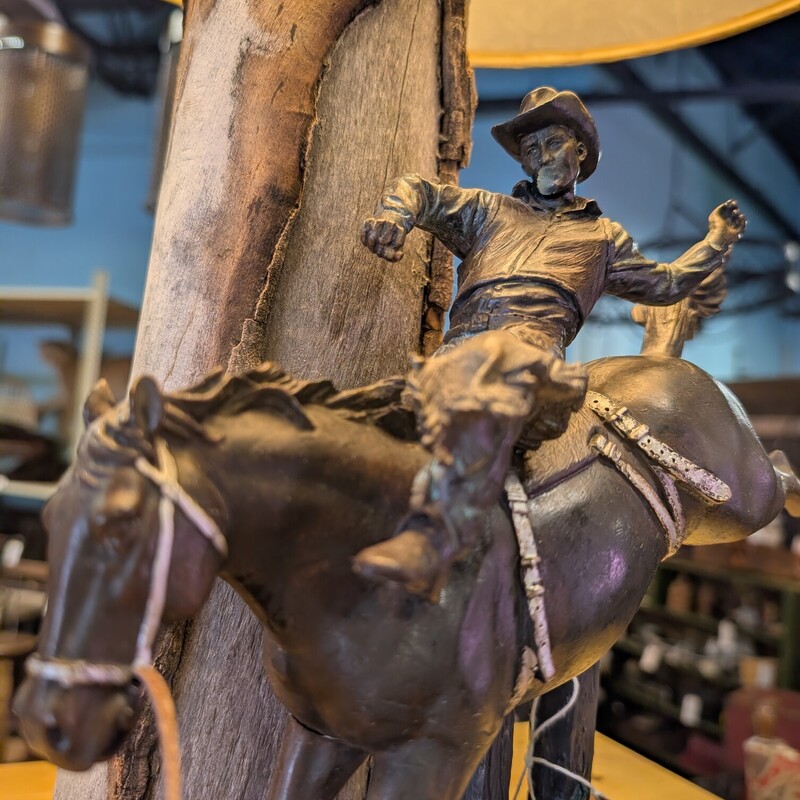 Southwick Cowboy Table, Wood, Composite<br />
15 x 28h