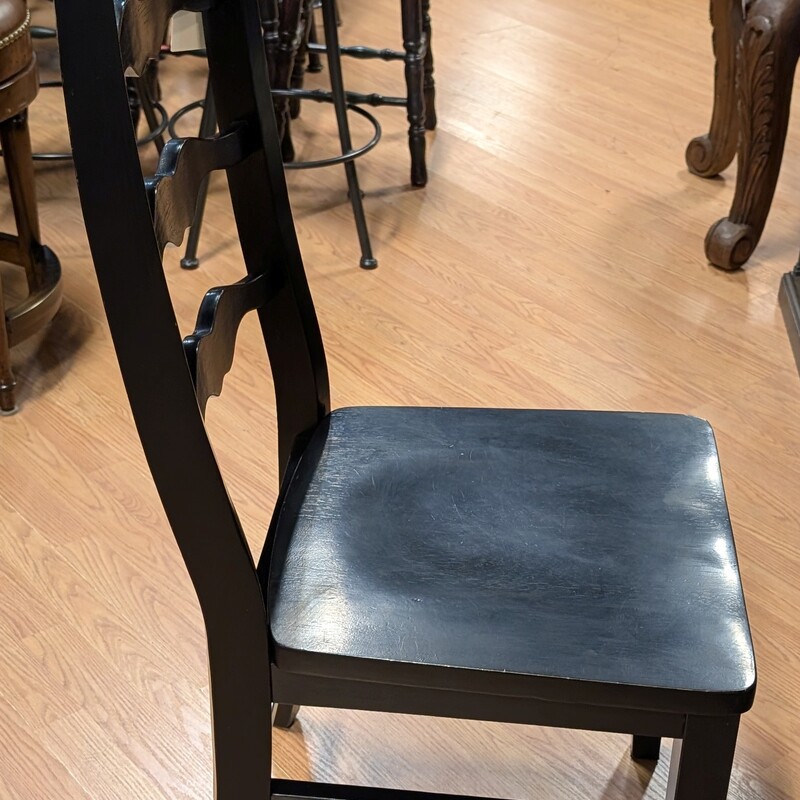 French Country Ladderback, Black, Set Of 6<br />
17.5 x 19 x 42h