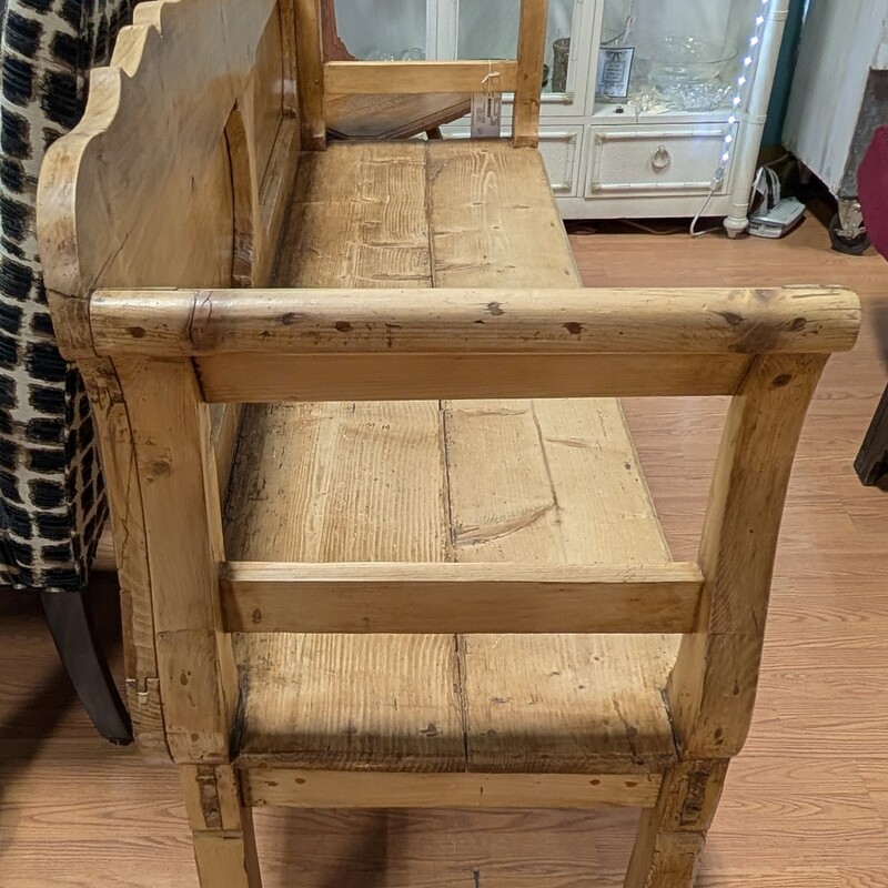 Antique Scandinavian, Pine, W/arms
72 x 19 x 39h