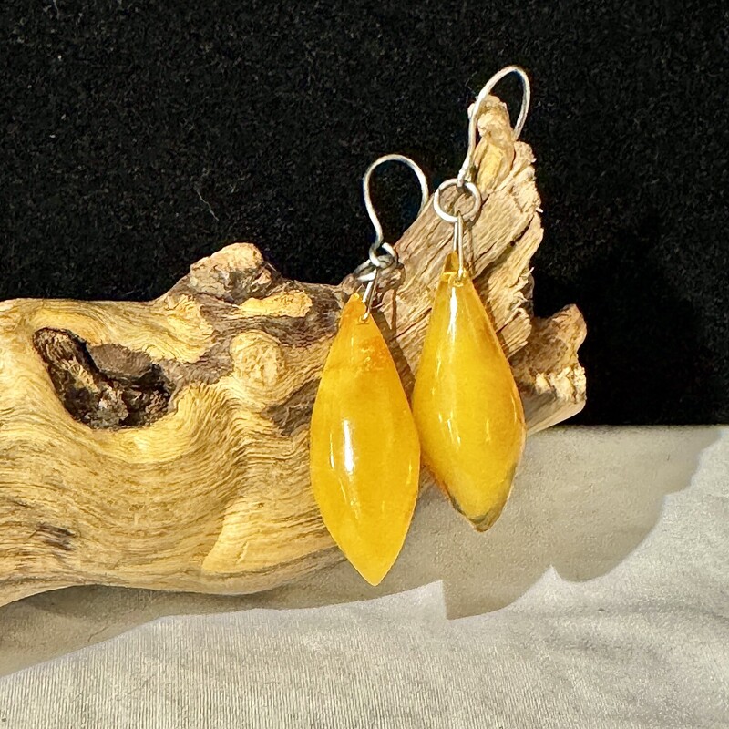 Amber drop earrings