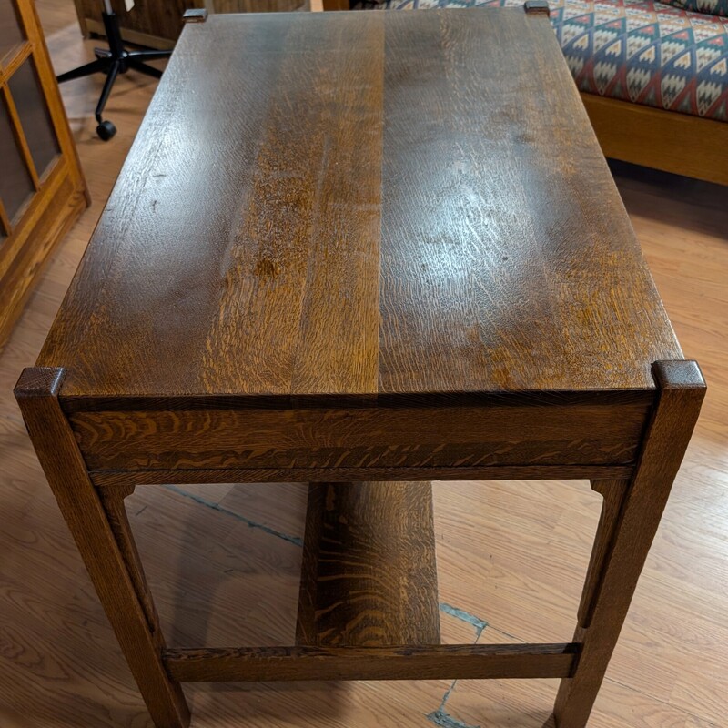 Antique Arts & Crafts Des, Oak, 1 Drawer<br />
42 x 26.5 x 28.5h