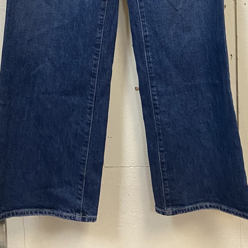 Den Wide Lg Jeans<br />
Blue<br />
Size: 4 R $250
