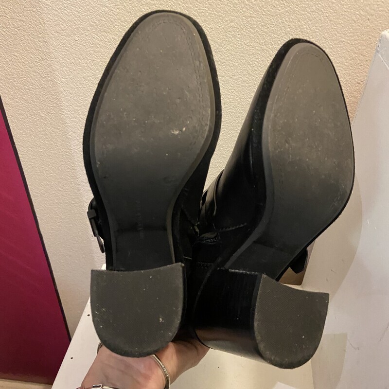 Blk Lther Suede Boot<br />
Black<br />
Size: 7.5 R$94