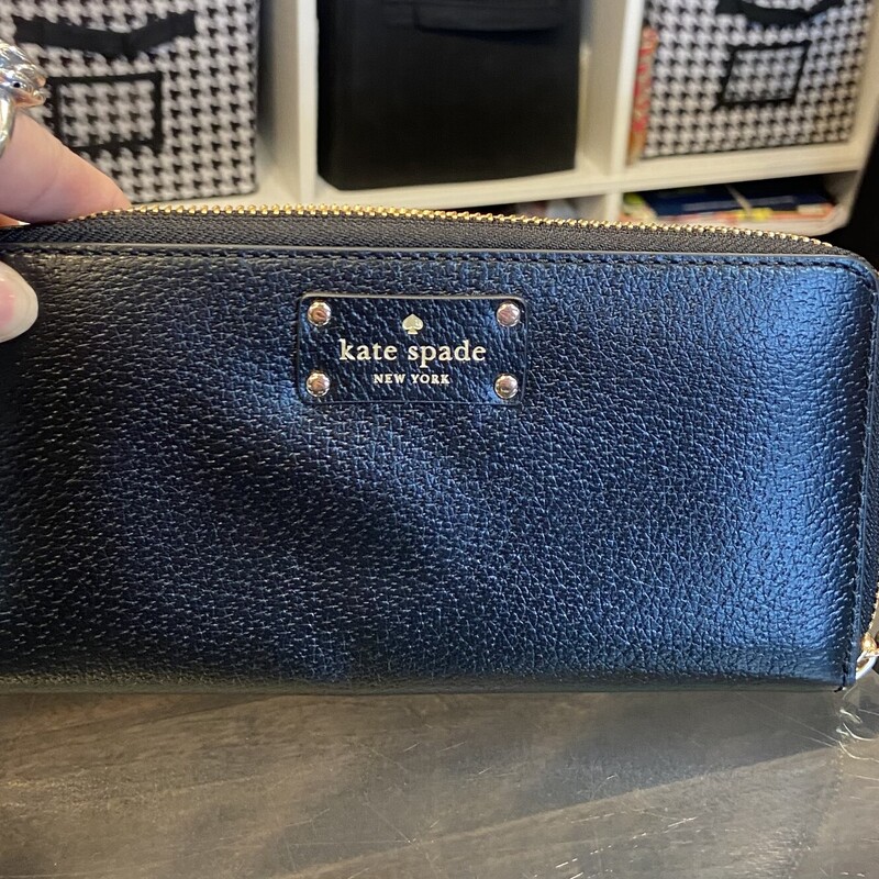 NWT Bk L Zip Wallet