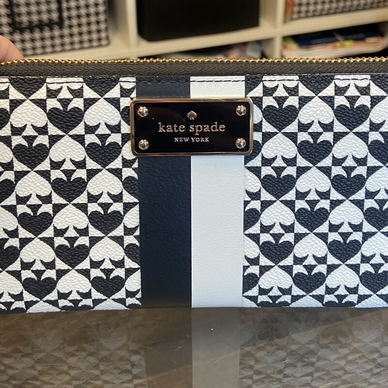 B/W Spade Lher Wallet