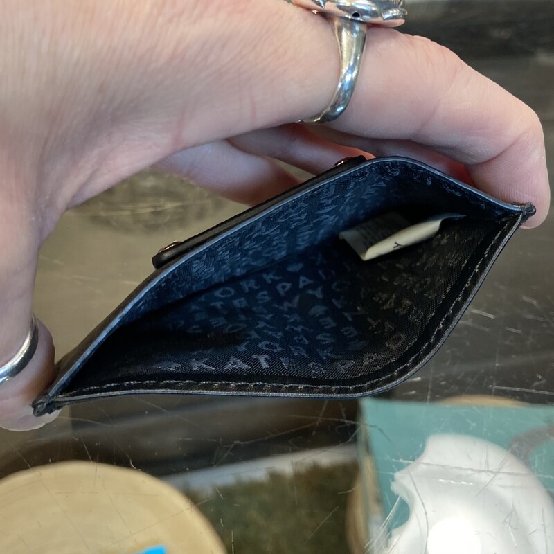 NEW Blk Lther Card Case<br />
Black<br />
Size: R$79
