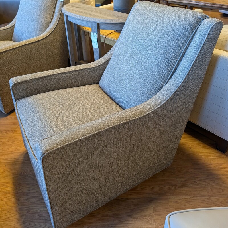 Norwalk Stephanie Swivel, Gray
29.5 x 38 x 38