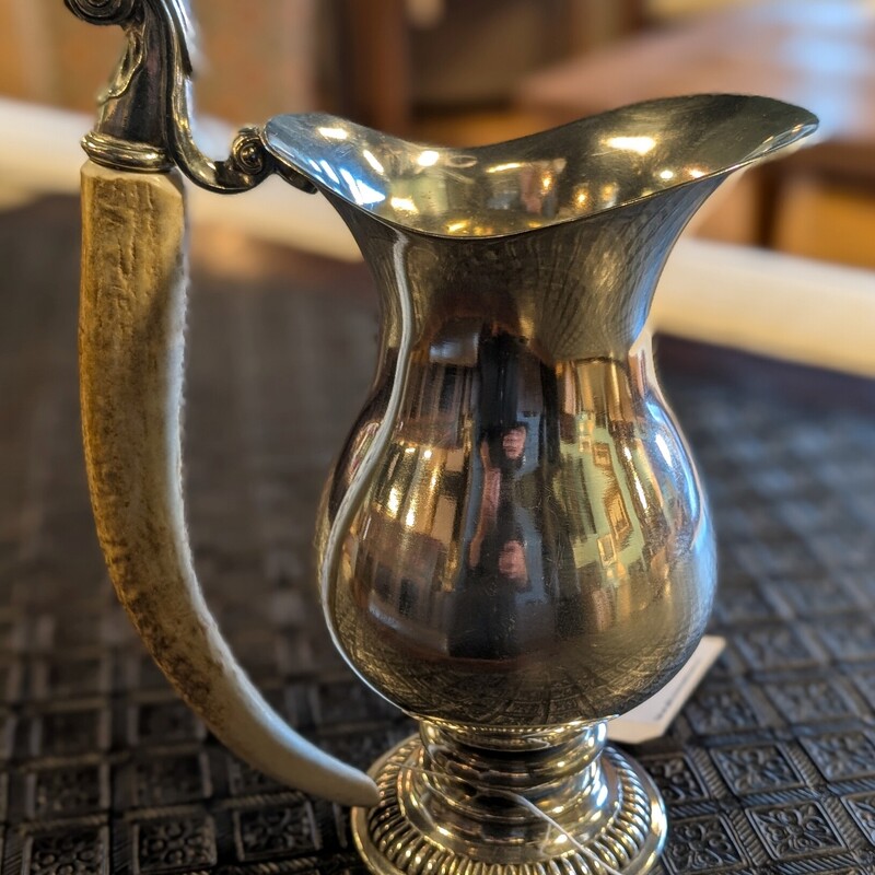 Pewter Pitcher W Antler, Vagabond, House
9 x 5 x 12.5h