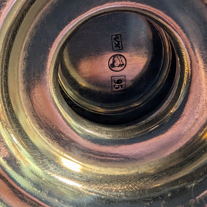 Pewter Pitcher W Antler, Vagabond, House<br />
9 x 5 x 12.5h